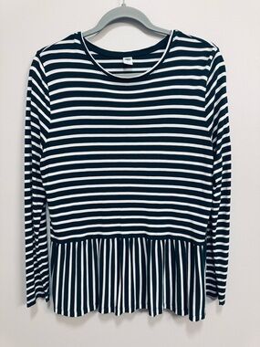 Old Navy Striped Long Sleeve Relaxed Peplum Top in Fir Green/White